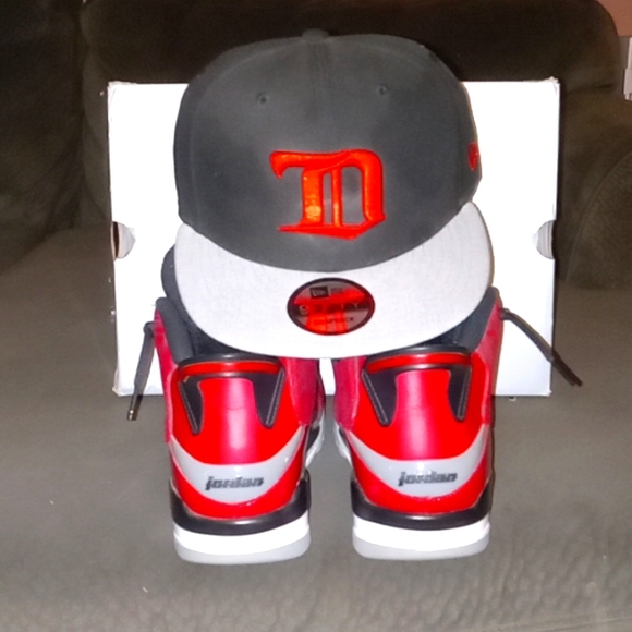 Jordan dub zero with matching snapback D hat - Picture 2 of 6